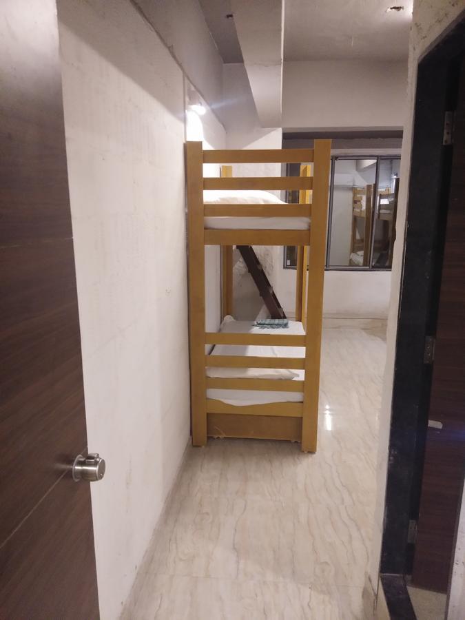 Oscar Dormitory Ahmedabad Bagian luar foto