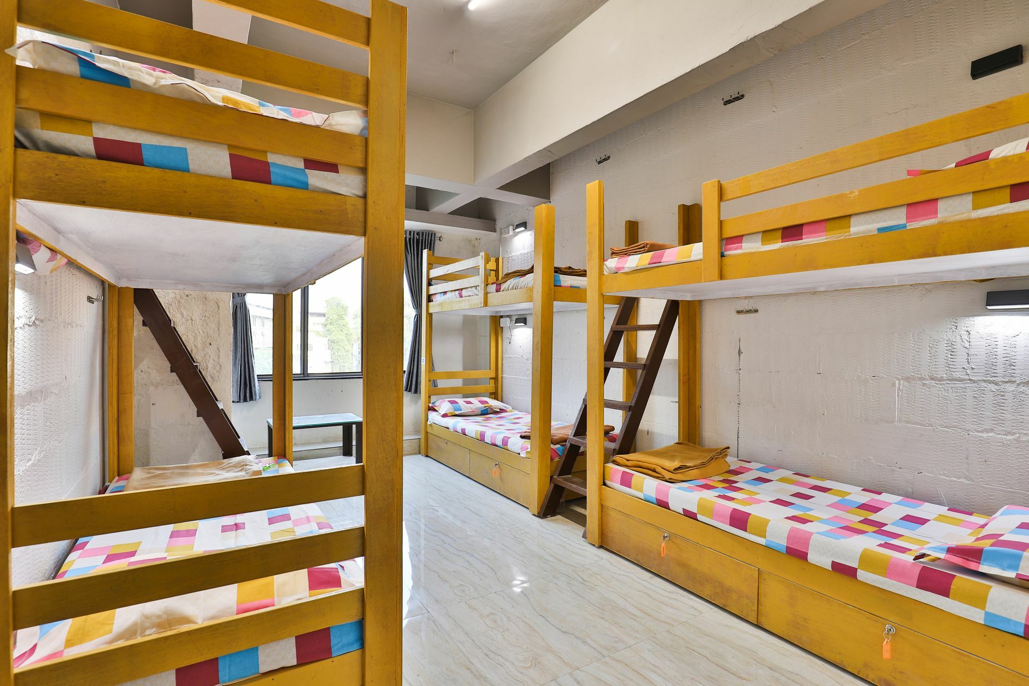 Oscar Dormitory Ahmedabad Bagian luar foto